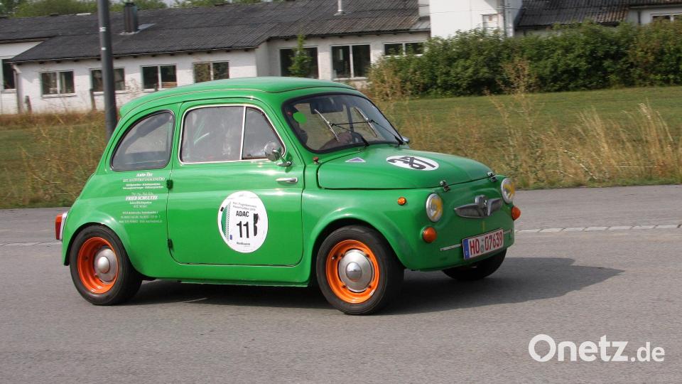 Das älteste Fahrzeug stellte Fried Schultze vom MSC Münchberg. Der Fahrer nahm mit einem Steyr Puch (Baujahr 1952) am Oldtimer-Slalom des MSC Wiesau teil. Bild: wro