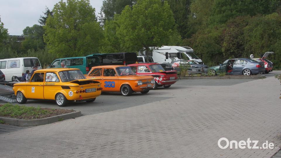 Als Fahrerlager diente der Parkplatz von Wiesauplast. Bild: wro