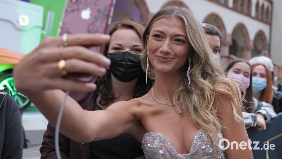 Sängerin Leony aus Cham sitzt neben Dieter Bohlen und Pietro Lombardi in der Jury von „Deutschland sucht den Superstar“. Bild: Jan Woitas/dpa