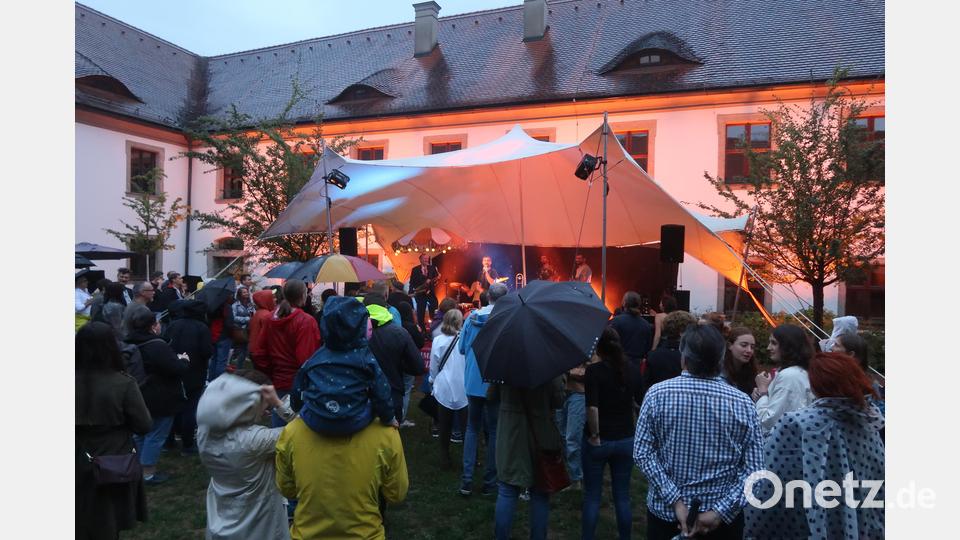 Die &quot;Kleine Sommersünde&quot; beendete am Samstag mit einem Konzert der Gruppe &quot;Monobo Son&quot; die Saison. Bild: Kunz