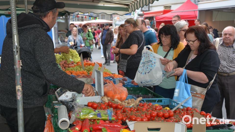 Mächtig was los war am Sonntagnachmittag beim traditionellen Bartholomäusmarkt in der Marktredwitzer Innenstadt. Bild: jr