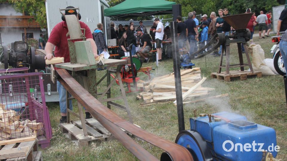 Holzsägen wie im vorigen Jahrhundert Bild: frd