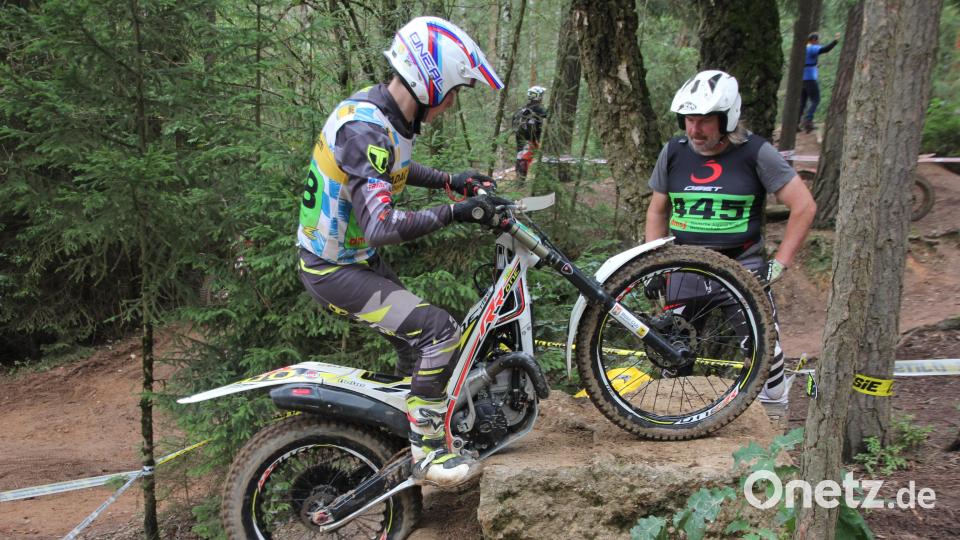 Trial ist zwar eine Randsportart, nicht destotrotz aber spektakulär. Immer wieder gab es Szenenapplaus für die fahrerischen Leistungen der Trial-Fahrer. Bild: kro