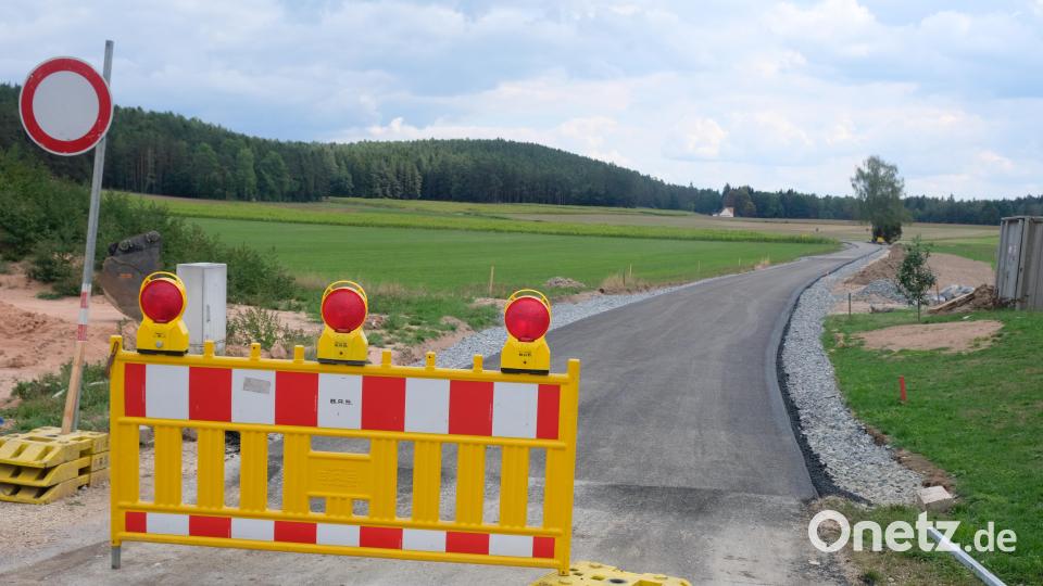 Fast abgeschlossen ist der Straßenbau von Zettlitz in Richtung Schmierhütte Bild: do