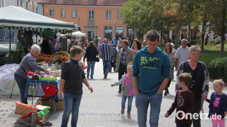 Flanieren durch die Budenstadt war angesagt. Bild: kro