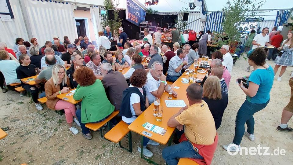 Freie Plätze im Festzelt waren an allen Tagen rar. Bild: hai