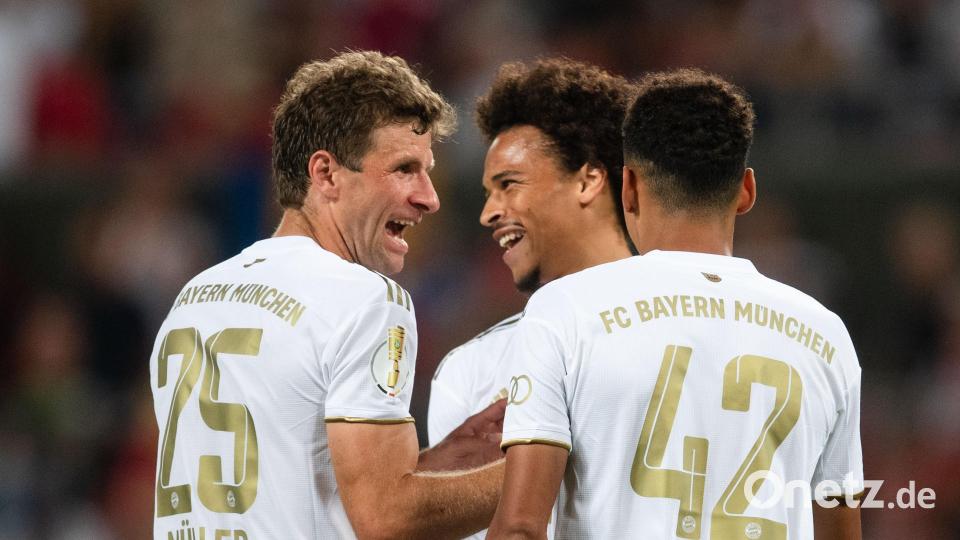 Thomas Müller (l), Leroy Sane und Jamal Musiala (r) Bild: Marius Becker/dpa