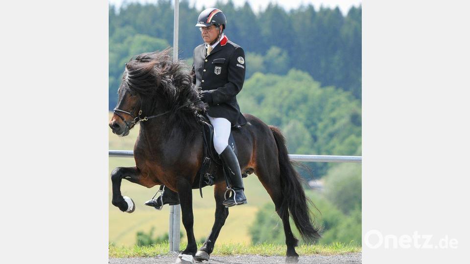 Uli Reber aus Wurz auf seinem Pferd Spóliant. Bild: Claudia Achilles/exb