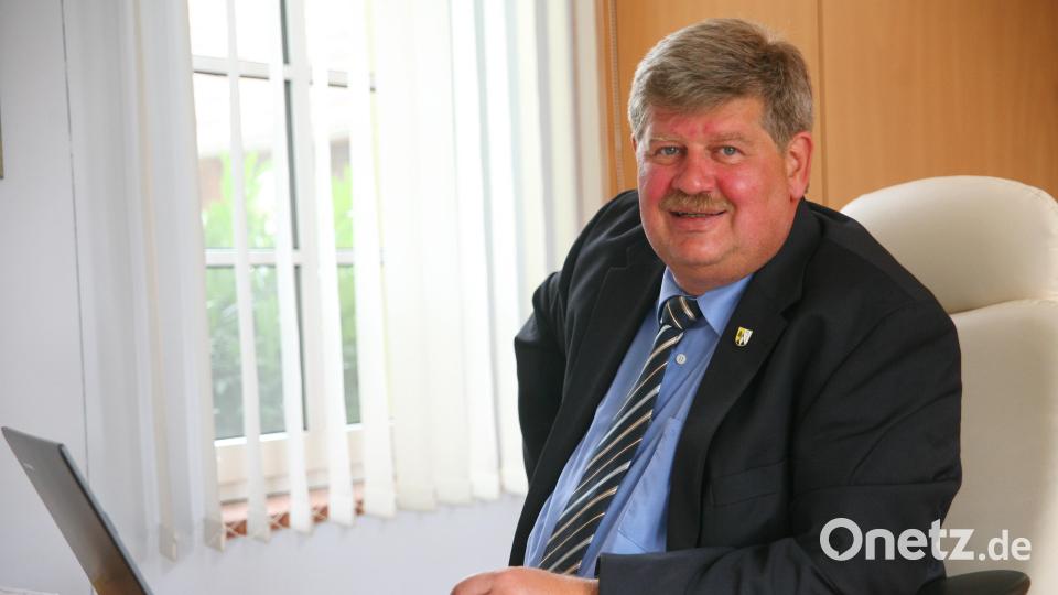 Etzenrichts Bürgermeister Martin Schregelmann feiert am Samstag 60. Geburtstag. Bild: war