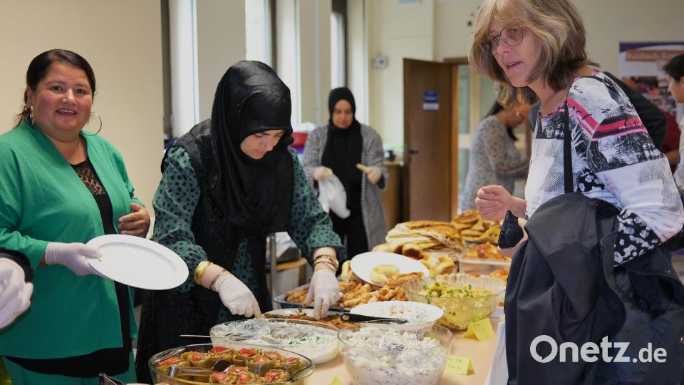 Reichhaltig war das Angebot beim "Eintopf für die Welt" des Arbeitskreises "Agenda 21". Bild: Hirsch
