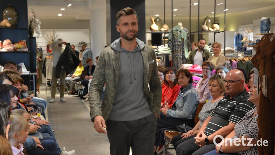 Modetrends für den Herbst und den kommenden Winter wurden im Modehaus Zeitler gezeigt. Bild: jr