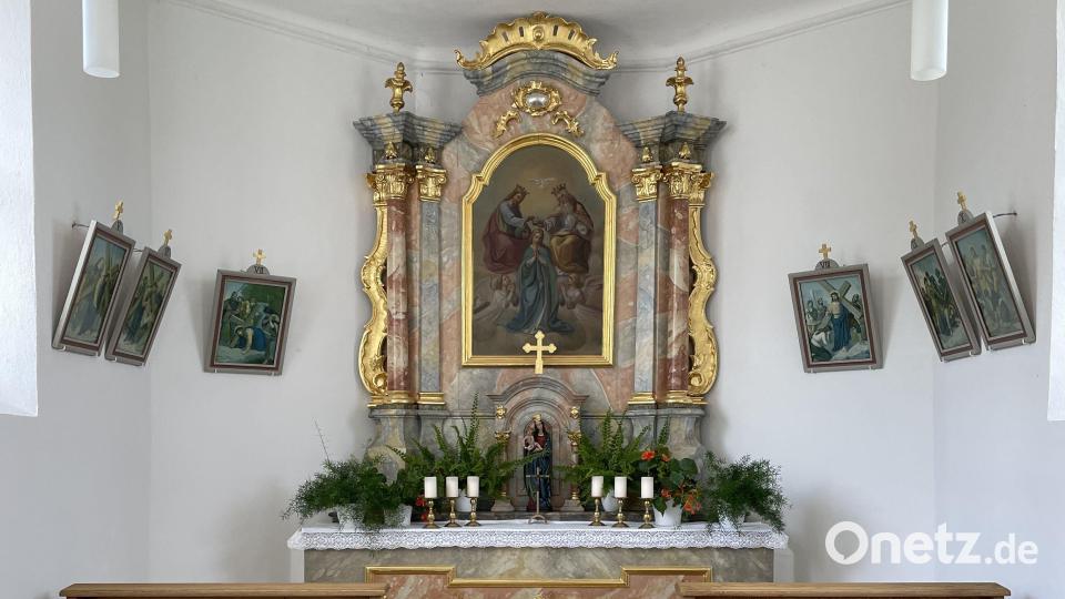 Mit der Erneuerung der Kirchenbänke ist die Renovierung der Kapelle &quot;Mariä Namen&quot; grundsätzlich abgeschlossen. Bild: vib