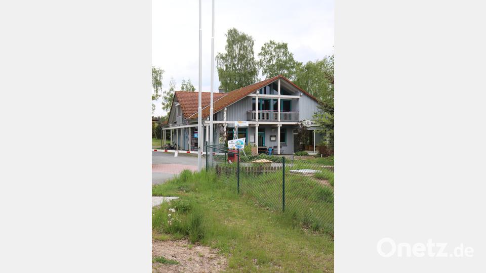 Der Campingplatz bleibt für dieses Jahr komplett geschlossen. Für Dauercamper wird der Campingplatz in einem Notbetrieb offen gehalten. Eine Verpachtung erfolgt an einen neuen Pächter erfolgt heuer nicht. Bild: flt