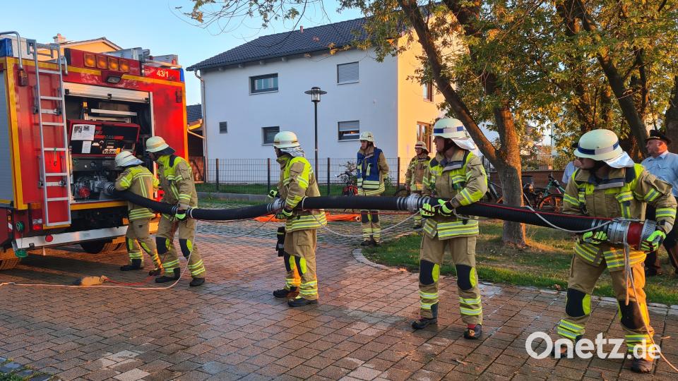 Nicht zum Einsatz, sondern zur Leistungsprüfung treten die Kameraden der FFW Pirk an. Bild: kki