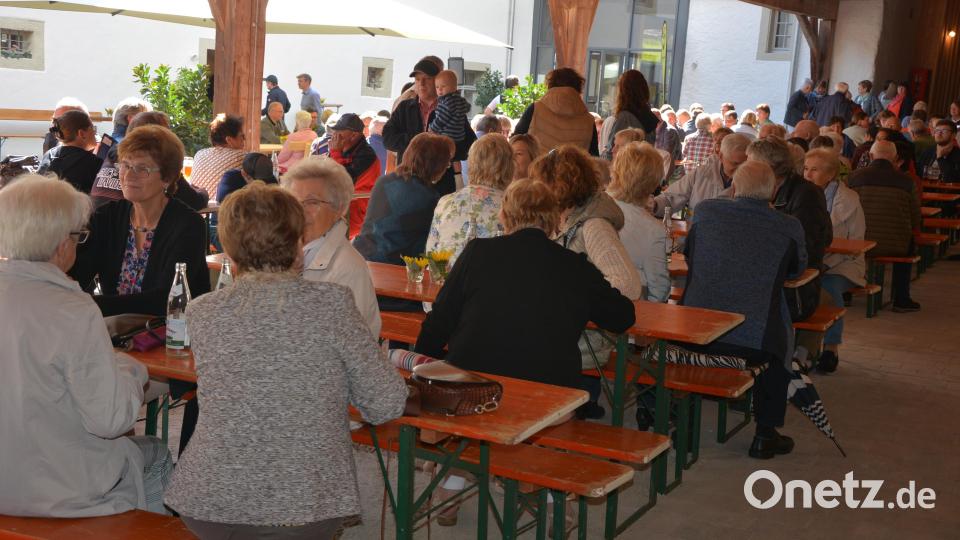 Viele Besucher kamen am Sonntagnachmittag zum Tag des offenen Denkmals in den Schafferhof. Bild: jr