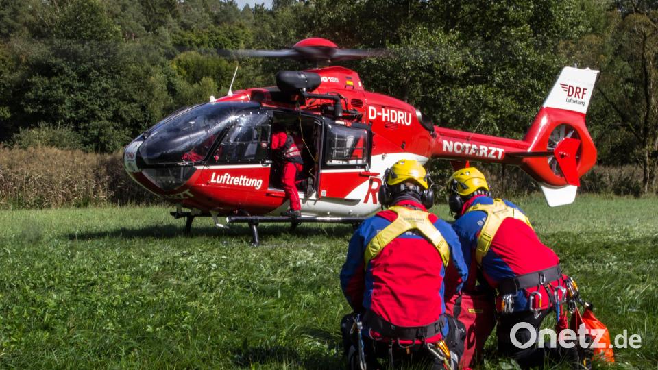 Die Bergwacht Frankenjura und der DRF-Luftrettung übten gemeinsam. Bild: DRF-Luftrettung/exb