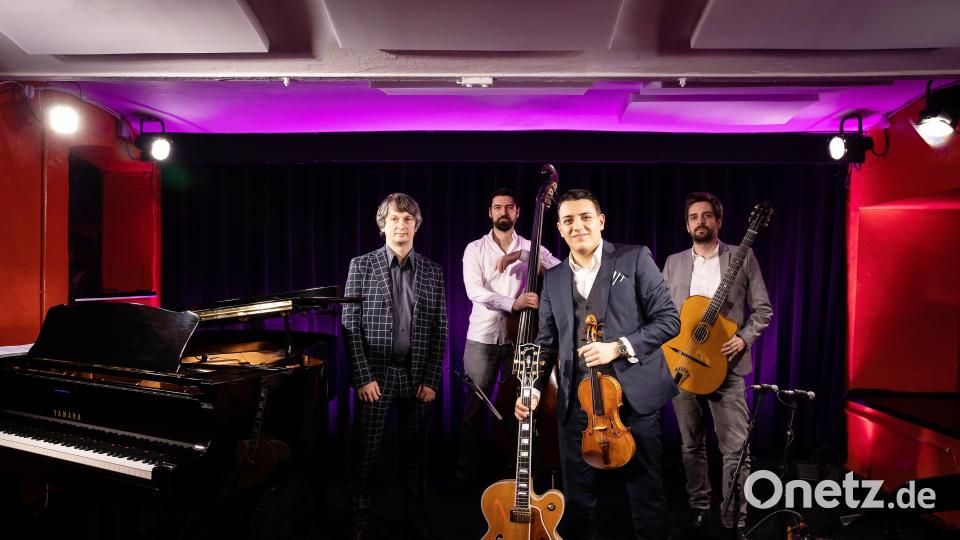 Sandro Roy und die Unity Band servieren Gypsy Jazz und Swing. Bild: Helge Krückeberg/hfz