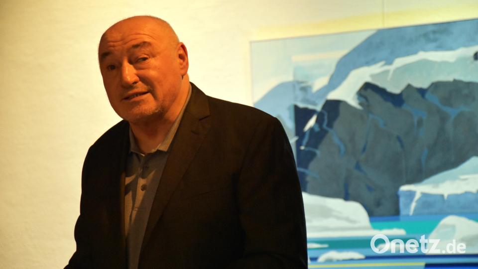 Jakob Reitz sprach die Laudatio und stellte Alfred Hertrich als ein hochbegabtes Multitalent vor. Bild: ubb