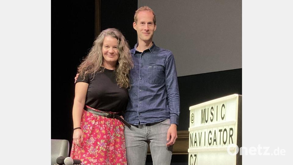 MiVoh-Vorsitzender Hannes Gilch bei der Music Navigator Conference in Prag mit Chef-Organisatorin Anna Mašátová. Bild: Juraj Savinsky/exb
