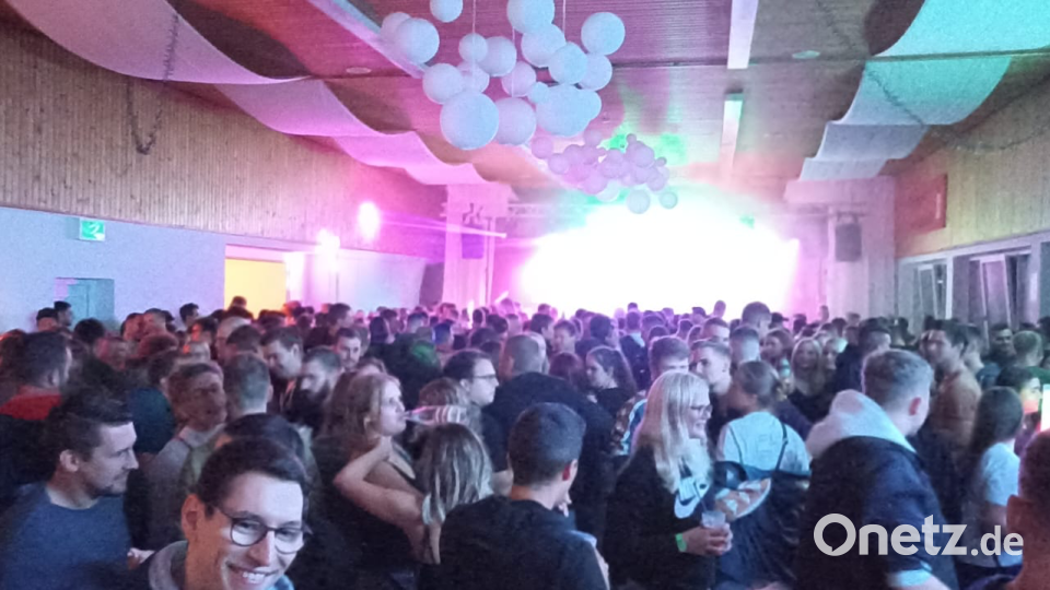Volles Haus im Kirchenthumbach Sportheim. Bild: msk