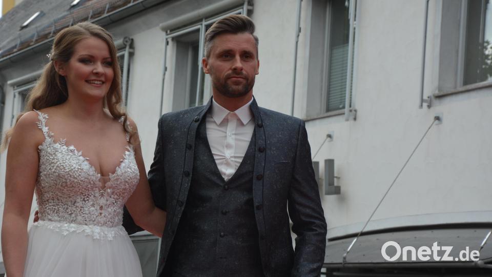 Der Hingucker am Sonntag auf dem Oberen Markt war eine Brautmodenschau. Bild: jr