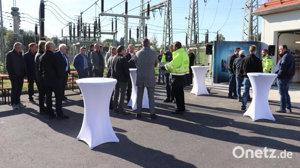 Zur Einweihung kamen auch viele Stadträte und am Bau beteiligte Unternehmen. Bild: Stadt Tirschenreuth/exb