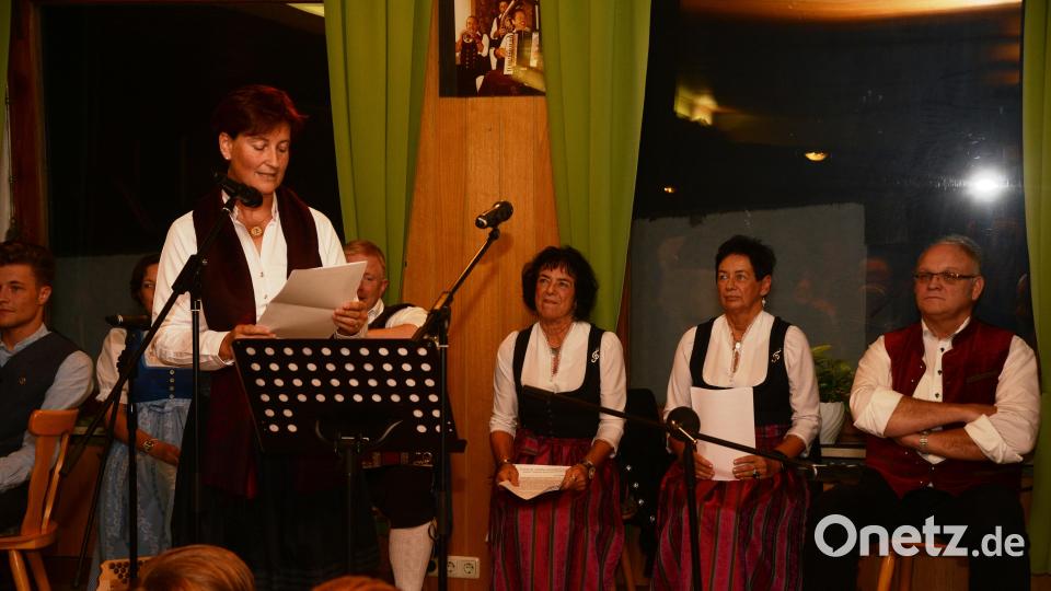 Neustadts Zweite Bürgermeisterin Tanja Kippes bezeichnet die &quot;Zupfer-Moidln&quot; als Aushängeschild für die Stadt und den Landkreis Neustadt/WN. Bild: bey