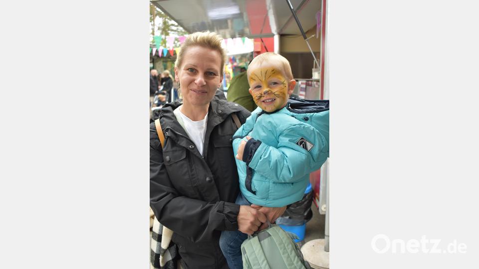 Dieser &quot;Löwe&quot; stand beim &quot;Bubble Waffel Truck&quot; an. Bild: rgr