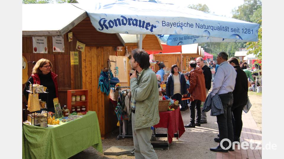 Das Interesse an der Obstbörse und den angebotenen Naturprodukten war groß. Bild: kro