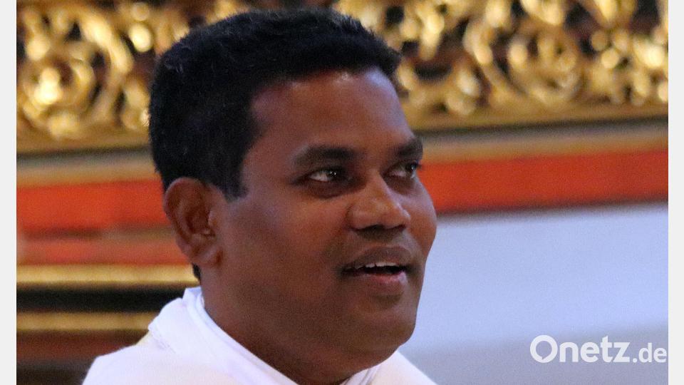 Pfarrer Arul Irudayasamy Antonysamy übernahm nun offiziell die Pfarrei Herz Jesu in Rosenberg. Bild: mfh