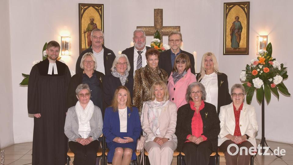 Nach 50 Jahren stand für sie die Goldene Konfirmation an. Bild: Fotohaus Jäger/exb