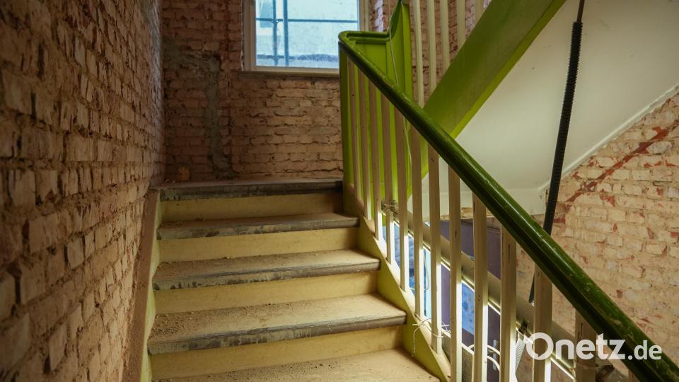 Die original Treppen (zum Teil auch Eiche) und Geländer bleiben erhalten. Bild: Marco Meier