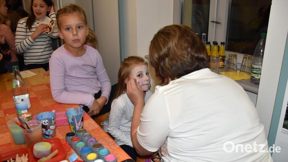 Schminken für Kinder war ein Renner. Bild: ubb