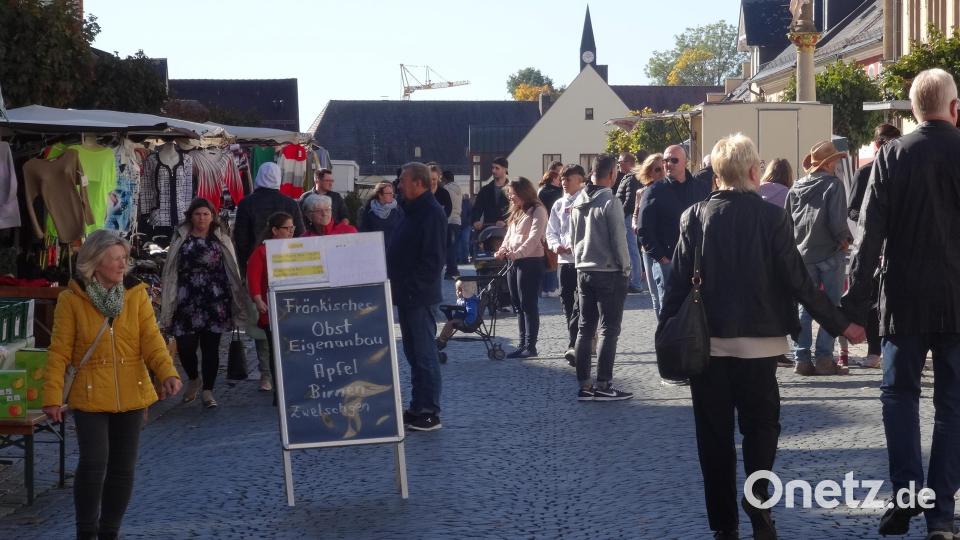 Das Angebot der Fieranten beim Marktsonntag war recht übersichtlich. Bild: ak