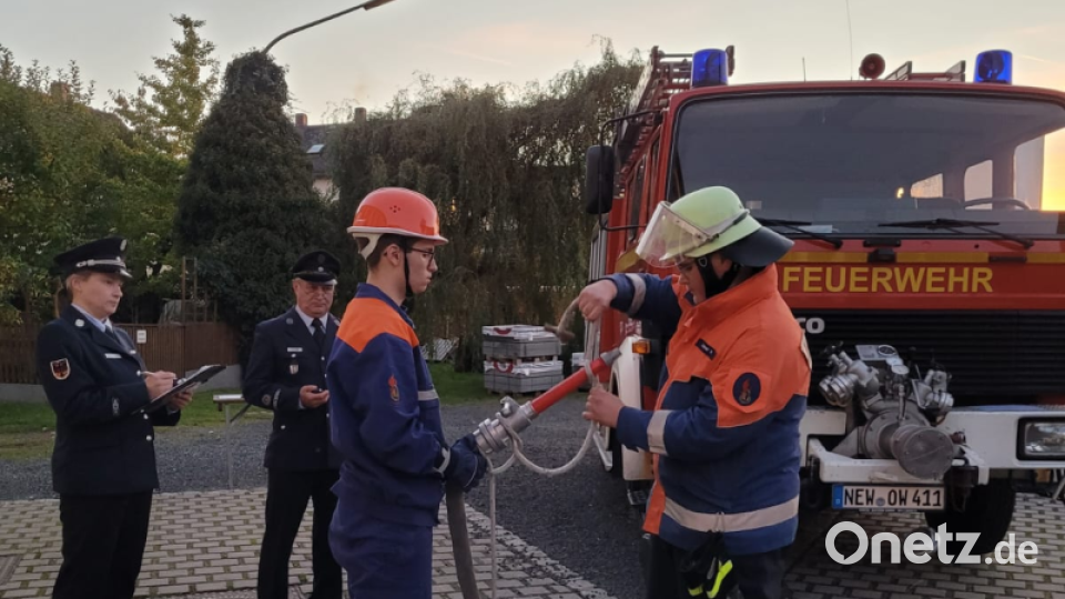 Die Nachwuchskräfte zeigen bei der Abnahme der Bayerische Jugendleistungsprüfung ihr Können. Bild: KBM Carola Adam/exb