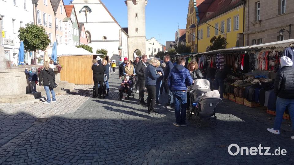 Das Angebot der Fieranten beim Marktsonntag war recht übersichtlich. Bild: ak