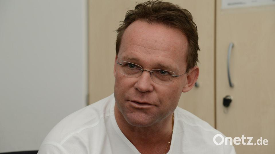 &quot;Wir können, wie viele anderen Kliniken auch, nicht garantieren, dass im Anschluss an die Erstversorgung in der Notaufnahme, die weitere Behandlung in unseren Häusern erfolgen kann.&quot; (Professor Christian Paetzel,Ärztliche Leiter am Klinikum Weiden) Bild: Petra Hartl
