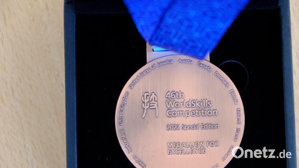 Unvergessen bleibt den beiden Rogers-Jung-Mechatronikern die Auszeichnung mit der „Medal of Excellence“. Bild: do