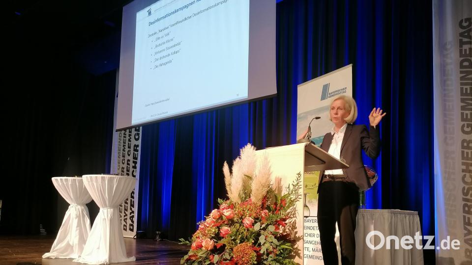&quot;Das ist ein Einfallstor für Propaganda, Extremismus und Desinformationskampagnen.&quot; (Ursula Münch, Direktorin der Akademie für politische Bildung, über die neuen Medien) Bild: Winderl, Kristin [wrl]