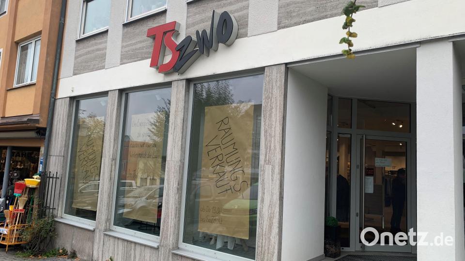 Der Modeladen der Firma Lang "TSzwo" zieht über die kalten Monate in das Sportgeschäft am Marktplatz 7 um. Im Frühjahr ist geplant, das Geschäft wieder zu eröffnen. Bild: ck