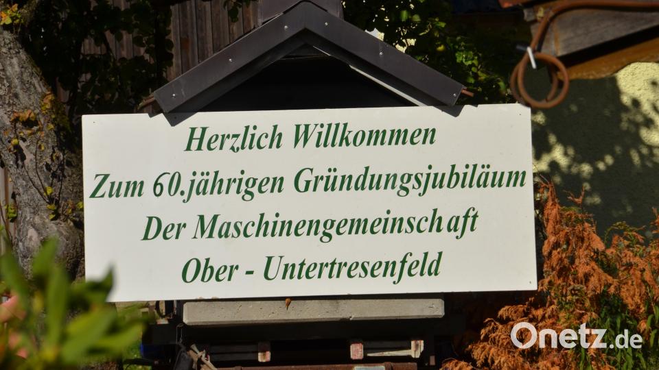 Bereits von Weitem war das Schild zur Feier zu erkennen. Bild: dob
