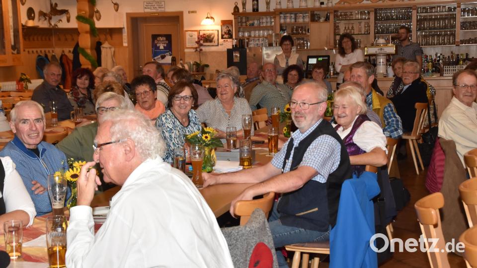 Einen unterhaltsamen Abend erleben die Gäste beim Oberpfälzer Abend des SPD-Ortsvereins Weiden-Ost. Bild: hcz