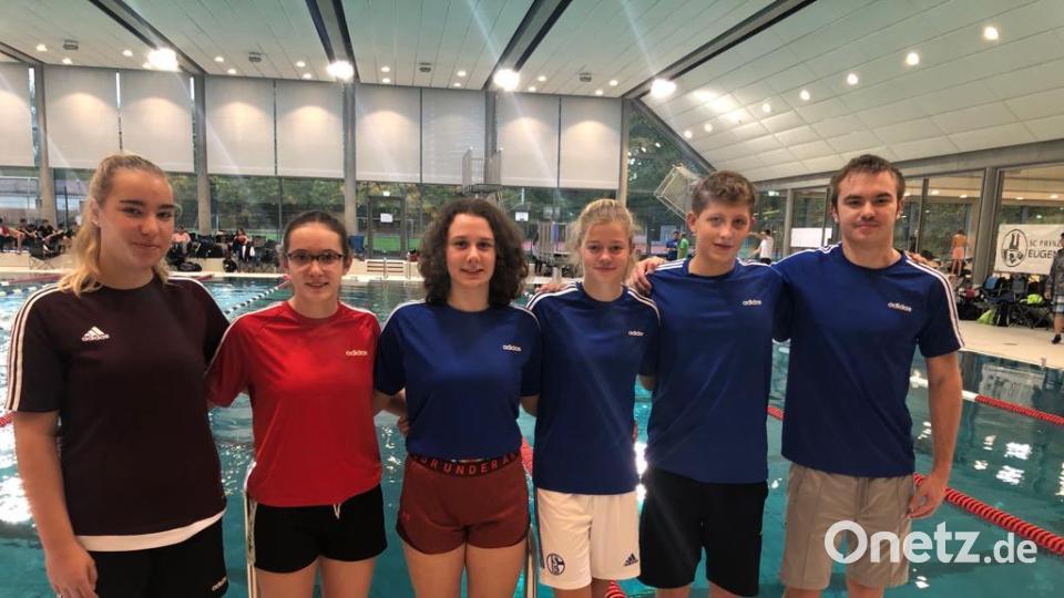 Für die ersten bayerischen Meisterschaften der neuen Saison hatten sich vom Tirschenreuther Schwimm-Club (von links) Hanna Horsche, Milena Franz, Anna Schwöd, Marlene Züllich, Leonhard Fütterer und Fynn Legat qualifiziert. Bild: rbg