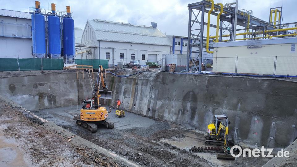 Der Glaskonzern Schott baut auf seinem Firmengelände in Mitterteich eine Energietankstelle für Flüssiggas. Bild: Schott AG/exb