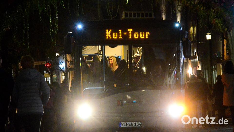 Der &quot;Kultour-Bus&quot; bringt die Besucher kostenlos zu den verschiedenen Stationen außerhalb der Innenstadt. Archivbild: Kunz