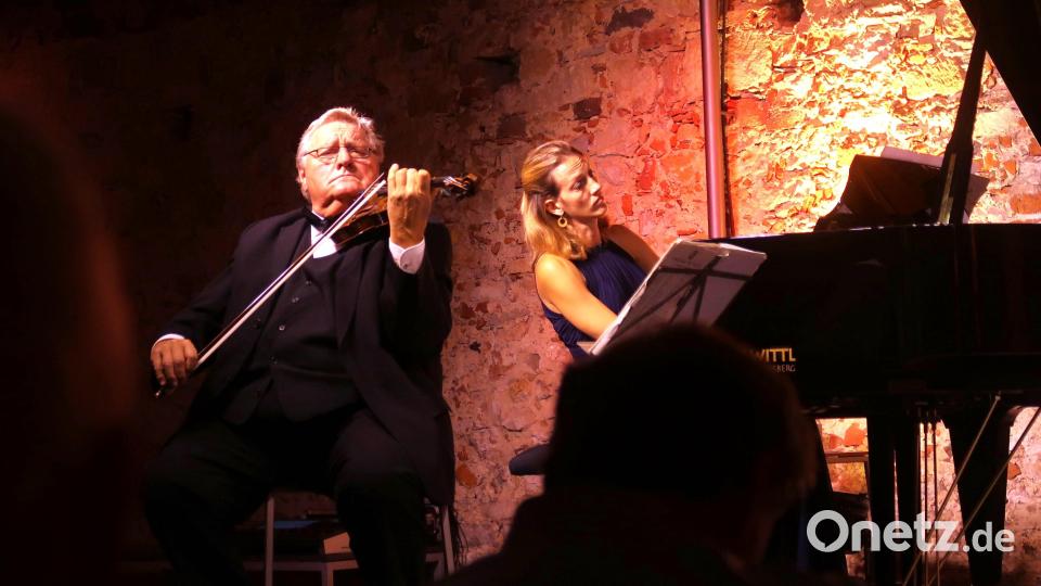 Thomas Christian und Cornelia Glassl zeigen beim Galakonzert ihr ganzes Können mit präzisen Interpretationen. Bild: rha