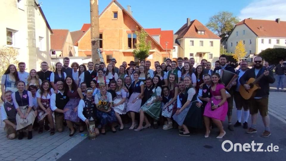 Es ist geschafft! Nach dem Austanzen wurde noch obligatorische Gruppenfoto gemacht. Bild: jud