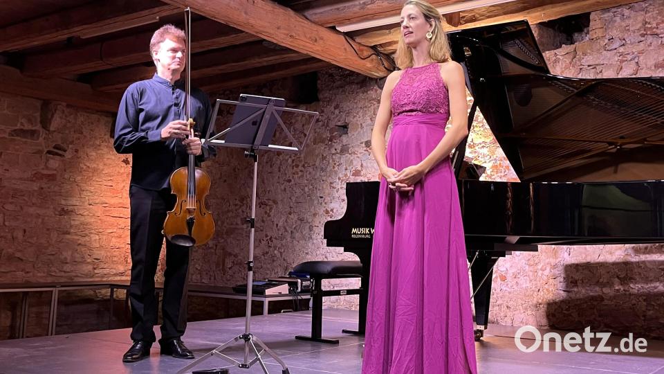 Zwei Meister ihres Fachs, Cornelia und Roland Glassl, setzen mit Klavier und Bratsche das musikalische i-Tüpfelchen auf das zweite Kammermusik-Festival. Bild: rha