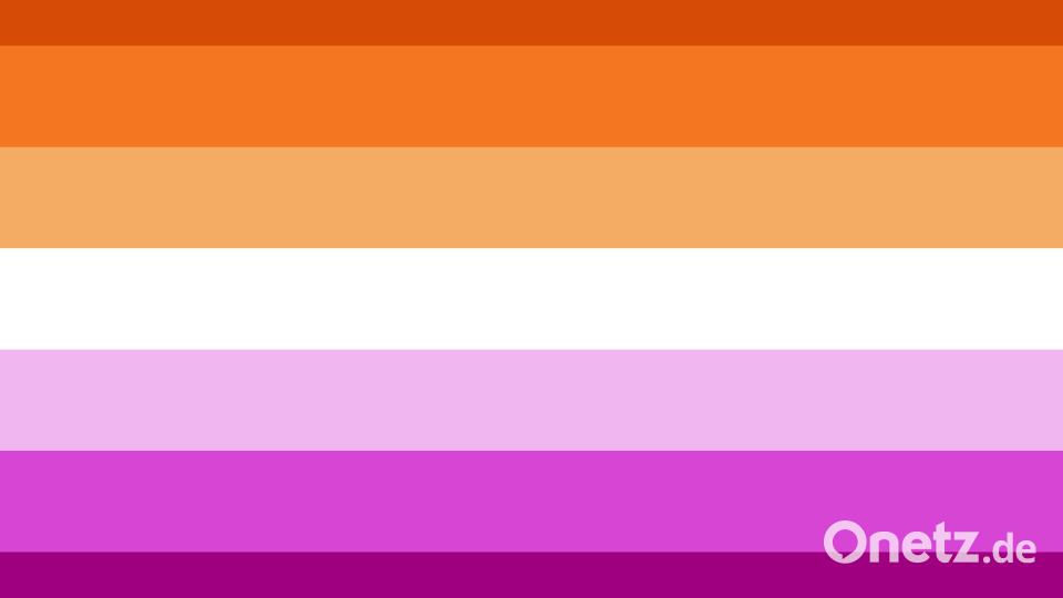 Die Lesben Pride Flagge. Diese wurde 2018 von Emily Gwen entworfen und soll, durch das Hinzufügen neuer Farben aktiv alle Lesben mit einschließen. Somit auch nicht-binäre* oder trans Lesben. Bild: Formatoriginal/Adobe Stock