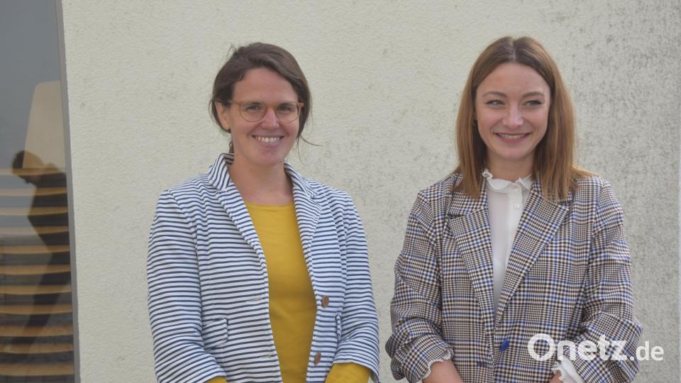 Barbara Nickl (von links) leitet drei Jahre das Projekt &quot;Frauen können mehr&quot;, und Greta Bautz übernimmt von November bis Januar 2024 das Nachfolgeprojekt &quot;READI - Neustart für Frauen&quot;. Bild: fz